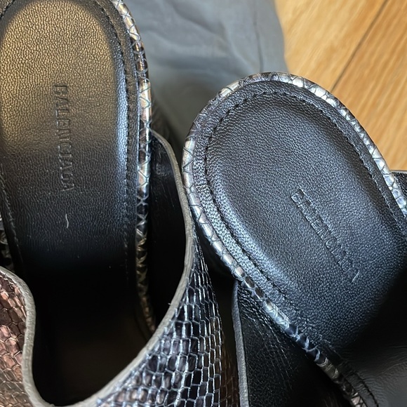 Balenciaga snakeskin mules size 37 never worn - Picture 6 of 6